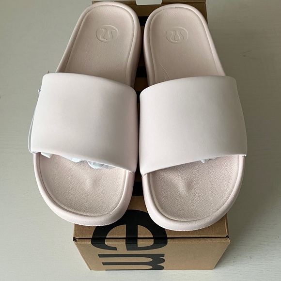 Lululemon (Women’s) Restfeel Slides (Size 8) NWT - Picture 4 of 12